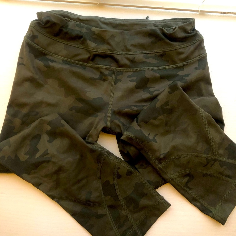Lululemon Green Camo Run Inspires circa 2014